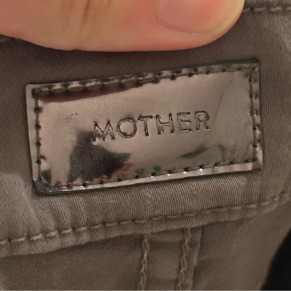 MOTHER Denim The Looker in Disturbing the Peace Gunmetal Jeans - Size 27